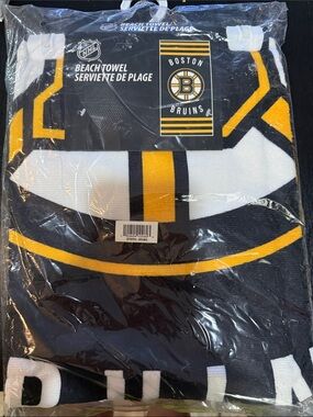 NHL Boston Bruins Beach Towel - NWT